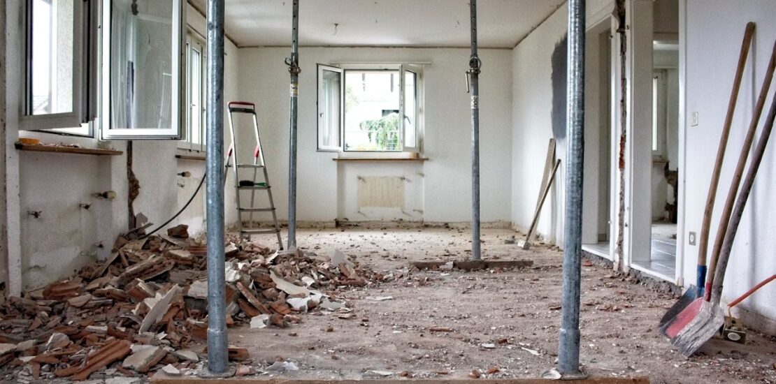 renoveerimise järgus maja seestpoolt