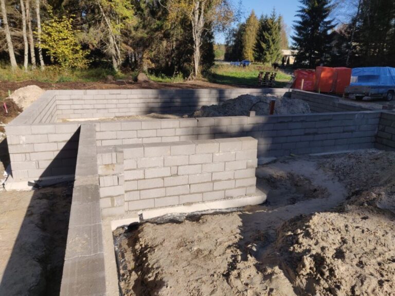 vundamendi taldmikul olev plokkidest ehitatud vundamendi vöö